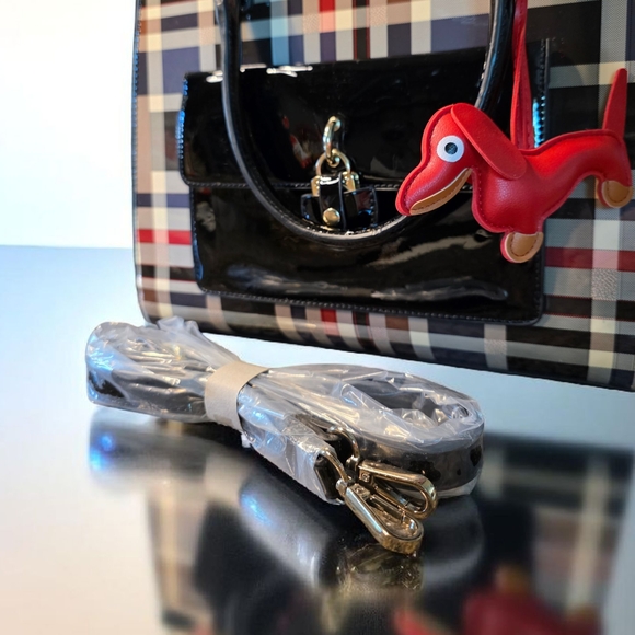 SALE!! Plaid Designer Handbag with Black Patent Accents NWOT FREE SHIPPING!! - Picture 3 of 8